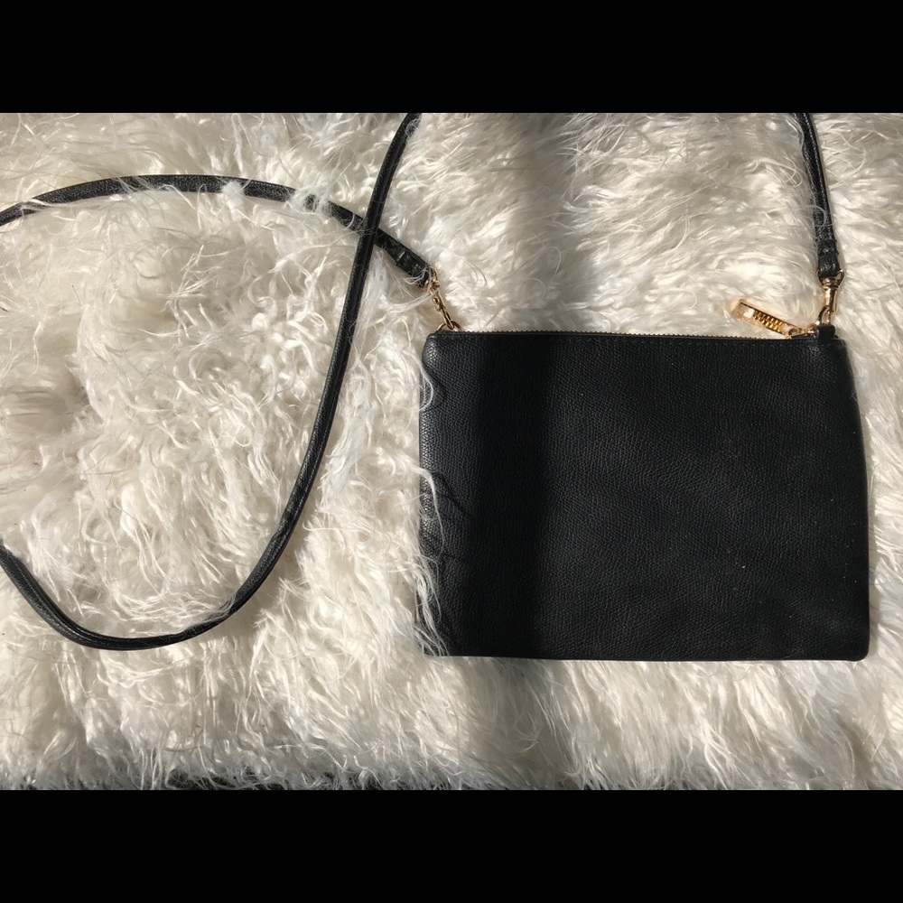 Simple shoulder bag